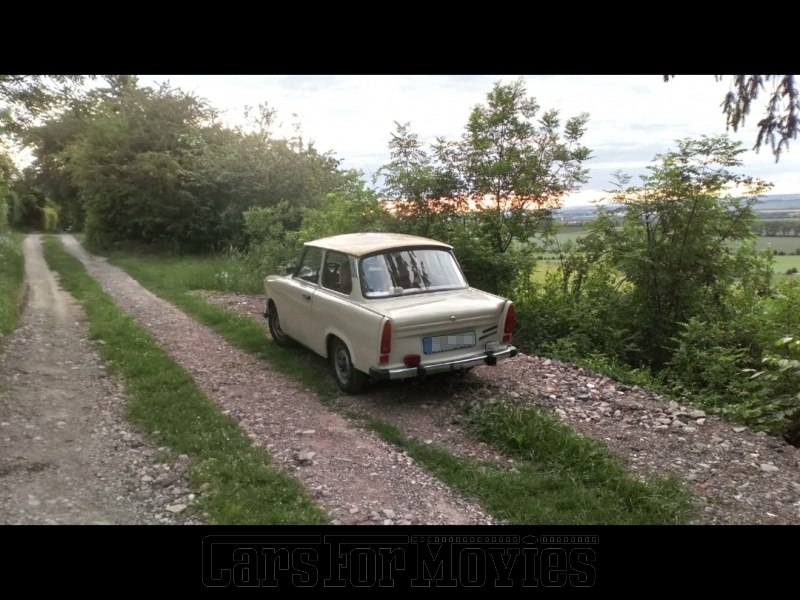 CarsForMovies | Trabant 601 de Luxe 1987 DDR Weiß Braun Zivilfahrzeug DDR Fahrzeug allgemein Thüringen 5085 Oldtimer Ostblock Trabi Rennpappe